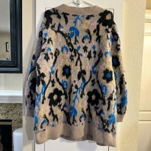 Modcloth A Fuzzy Feeling Oversized
Cardigan Sweater Size 1X - Picture 7 of 14